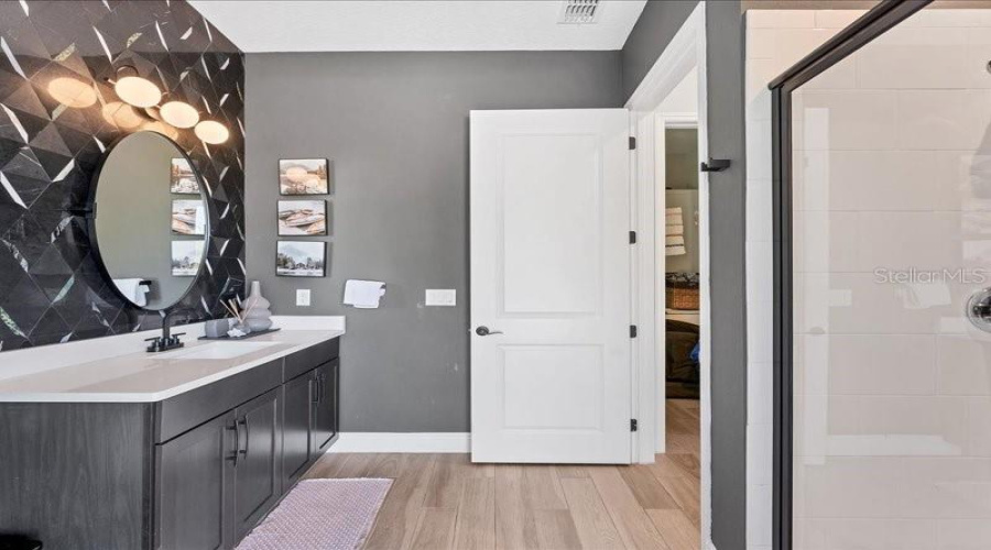 ORLANDO, Florida 32836, 6 Bedrooms Bedrooms, ,5 BathroomsBathrooms,Residential,For Sale,LUDINGTON,0,MFRO6384666