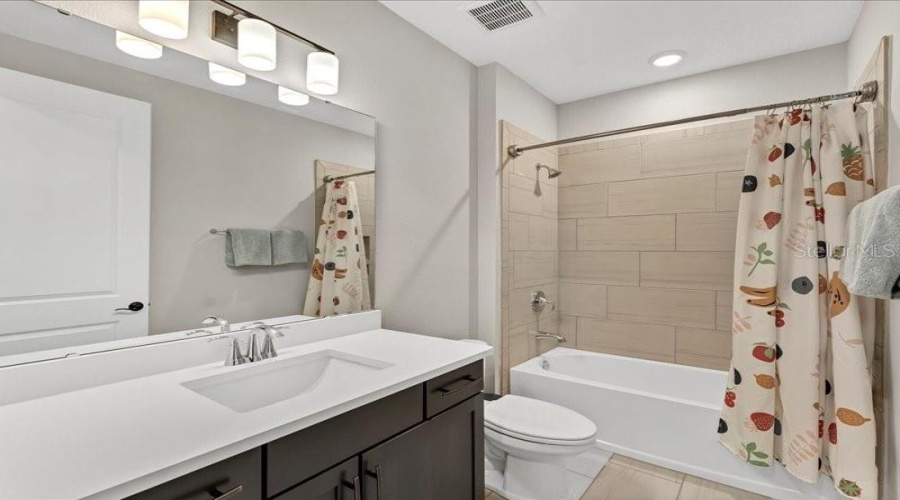 ORLANDO, Florida 32836, 6 Bedrooms Bedrooms, ,5 BathroomsBathrooms,Residential,For Sale,LUDINGTON,0,MFRO6384666