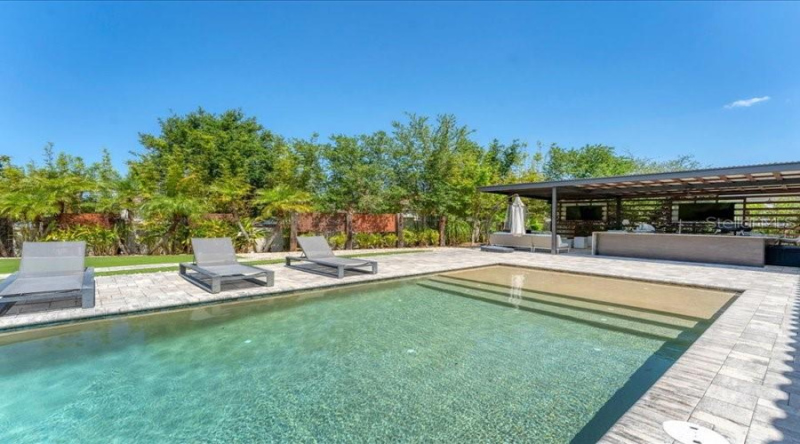 ORLANDO, Florida 32836, 6 Bedrooms Bedrooms, ,5 BathroomsBathrooms,Residential,For Sale,LUDINGTON,0,MFRO6384666