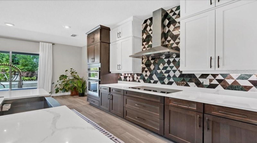 ORLANDO, Florida 32836, 6 Bedrooms Bedrooms, ,5 BathroomsBathrooms,Residential,For Sale,LUDINGTON,0,MFRO6384666