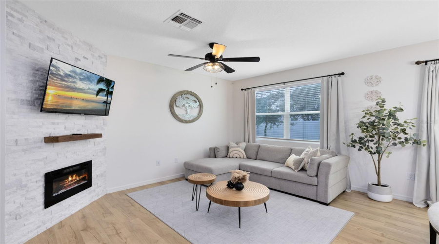 DAVENPORT, Florida 33837, 3 Bedrooms Bedrooms, ,2 BathroomsBathrooms,Residential,For Sale,MADISON,0,MFRS5144426