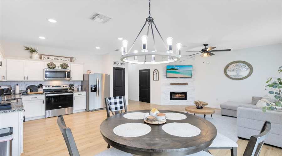 DAVENPORT, Florida 33837, 3 Bedrooms Bedrooms, ,2 BathroomsBathrooms,Residential,For Sale,MADISON,0,MFRS5144426