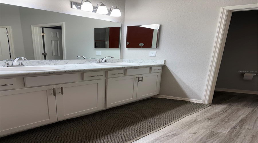 DAVENPORT, Florida 33837, 4 Bedrooms Bedrooms, ,2 BathroomsBathrooms,Residential,For Sale,MOUNTAIN FLOWER,0,MFRTB8479085