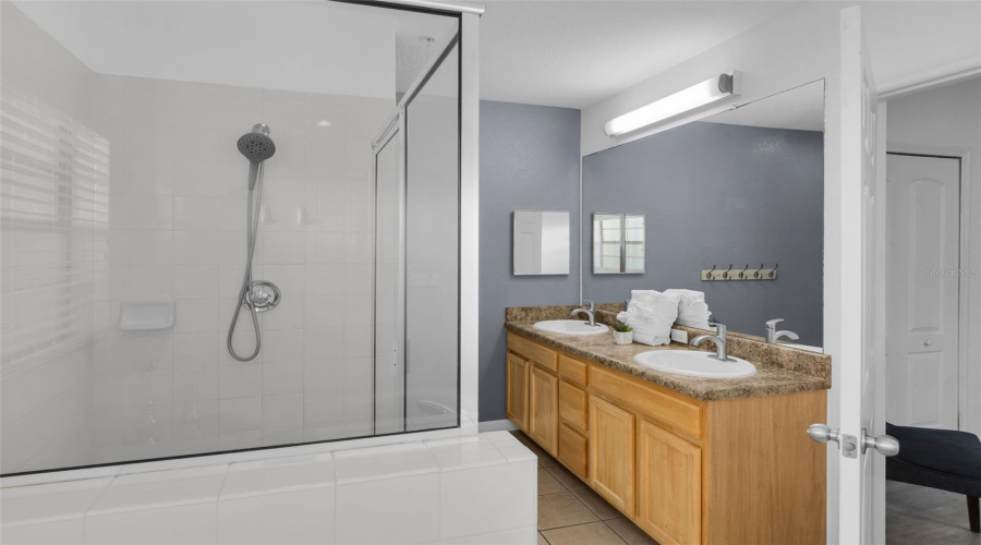 KISSIMMEE, Florida 34747, 2 Bedrooms Bedrooms, ,2 BathroomsBathrooms,Residential,For Sale,TREASURE TROVE,0,MFRO6384974