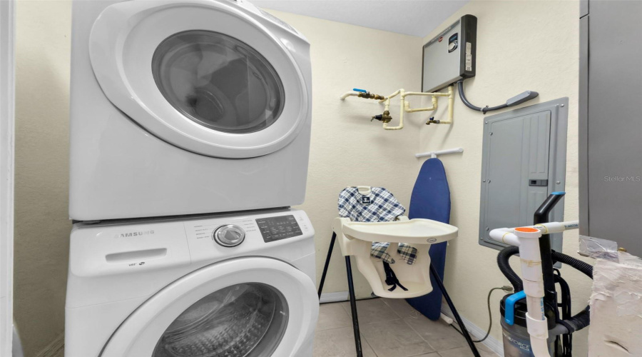 KISSIMMEE, Florida 34747, 2 Bedrooms Bedrooms, ,2 BathroomsBathrooms,Residential,For Sale,TREASURE TROVE,0,MFRO6384974