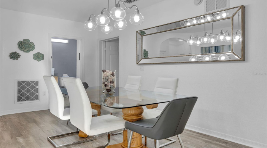 KISSIMMEE, Florida 34747, 2 Bedrooms Bedrooms, ,2 BathroomsBathrooms,Residential,For Sale,TREASURE TROVE,0,MFRO6384974