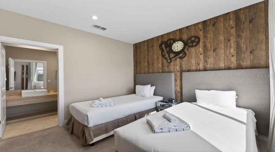 KISSIMMEE, Florida 34747, 3 Bedrooms Bedrooms, ,3 BathroomsBathrooms,Residential,For Sale,ROCKEFELLER,0,MFRO6385107