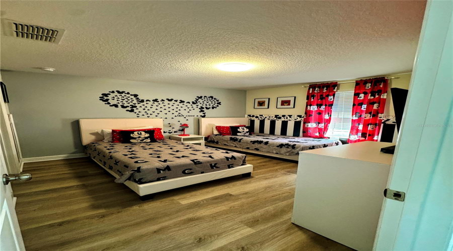 DAVENPORT, Florida 33896, 6 Bedrooms Bedrooms, ,6 BathroomsBathrooms,Residential,For Sale,INTERLOCKING,0,MFRO6384488