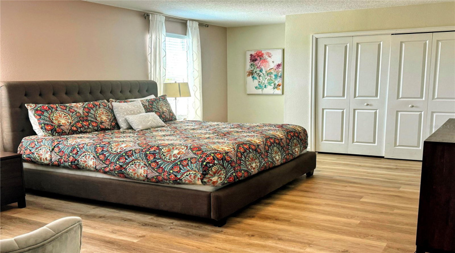 DAVENPORT, Florida 33896, 6 Bedrooms Bedrooms, ,6 BathroomsBathrooms,Residential,For Sale,INTERLOCKING,0,MFRO6384488