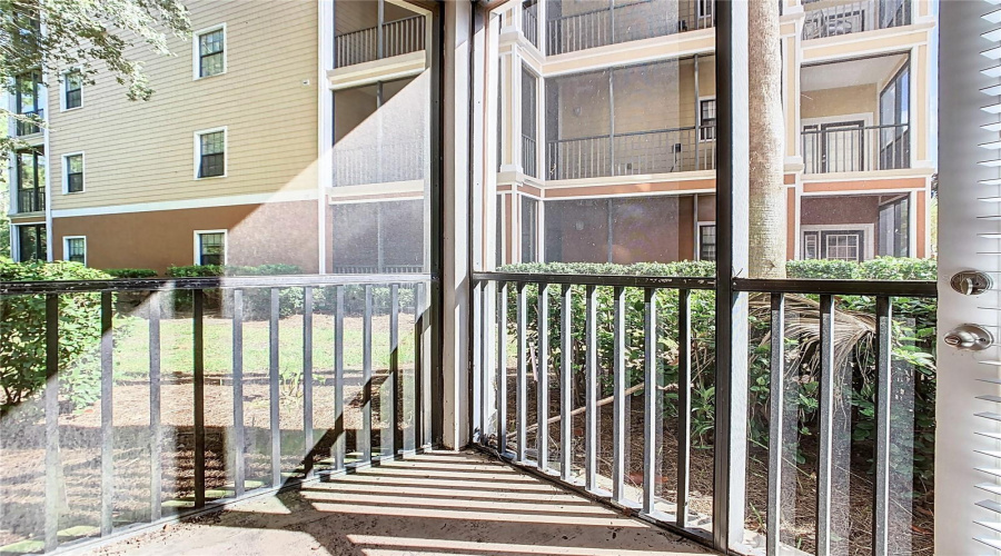 KISSIMMEE, Florida 34747, 2 Bedrooms Bedrooms, ,2 BathroomsBathrooms,Residential,For Sale,PIRATES RETREAT,0,MFRS5137797