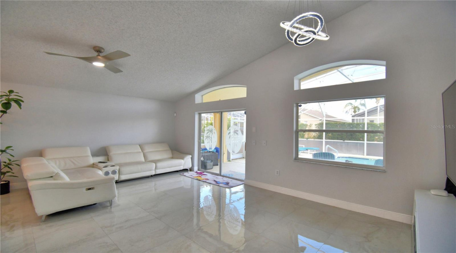 DAVENPORT, Florida 33837, 4 Bedrooms Bedrooms, ,3 BathroomsBathrooms,Residential,For Sale,TIVOLI,0,MFRO6384560