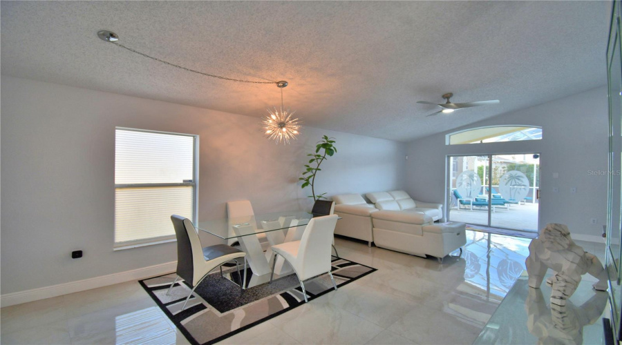 DAVENPORT, Florida 33837, 4 Bedrooms Bedrooms, ,3 BathroomsBathrooms,Residential,For Sale,TIVOLI,0,MFRO6384560