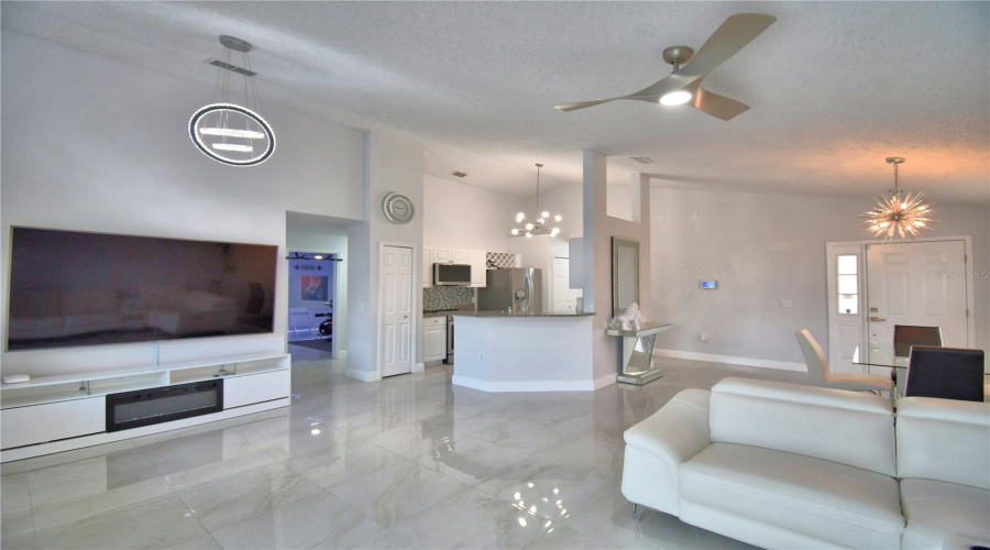 DAVENPORT, Florida 33837, 4 Bedrooms Bedrooms, ,3 BathroomsBathrooms,Residential,For Sale,TIVOLI,0,MFRO6384560