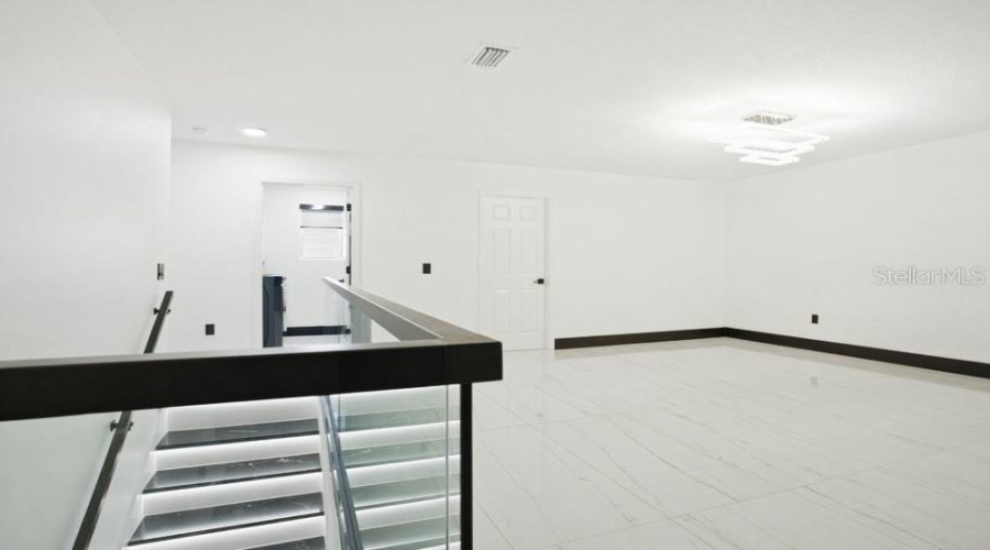 KISSIMMEE, Florida 34746, 5 Bedrooms Bedrooms, ,3 BathroomsBathrooms,Residential,For Sale,RAINIER,0,MFRS5144514