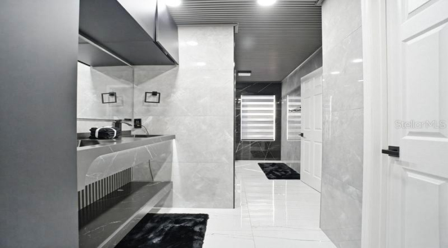 KISSIMMEE, Florida 34746, 5 Bedrooms Bedrooms, ,3 BathroomsBathrooms,Residential,For Sale,RAINIER,0,MFRS5144514