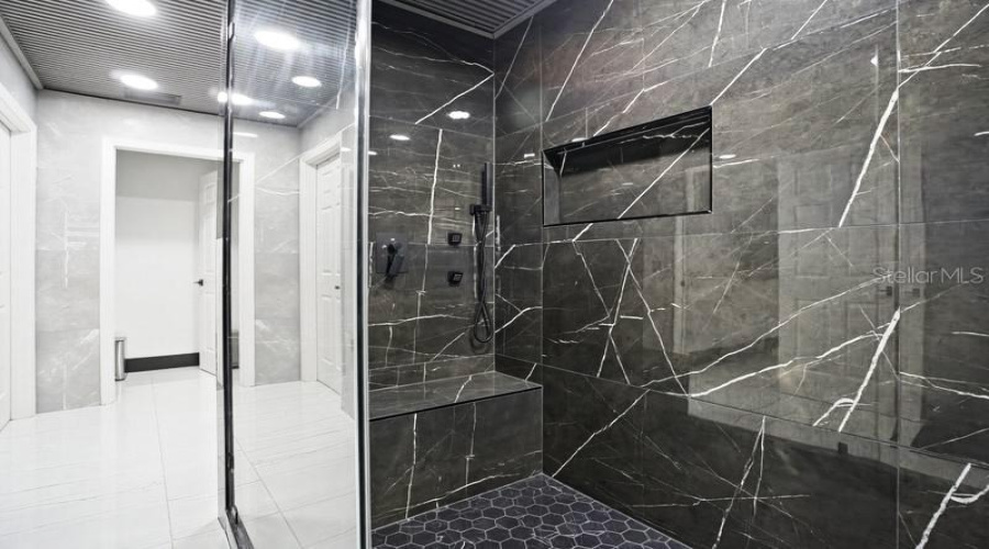 KISSIMMEE, Florida 34746, 5 Bedrooms Bedrooms, ,3 BathroomsBathrooms,Residential,For Sale,RAINIER,0,MFRS5144514