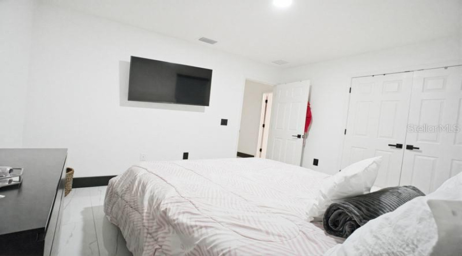 KISSIMMEE, Florida 34746, 5 Bedrooms Bedrooms, ,3 BathroomsBathrooms,Residential,For Sale,RAINIER,0,MFRS5144514