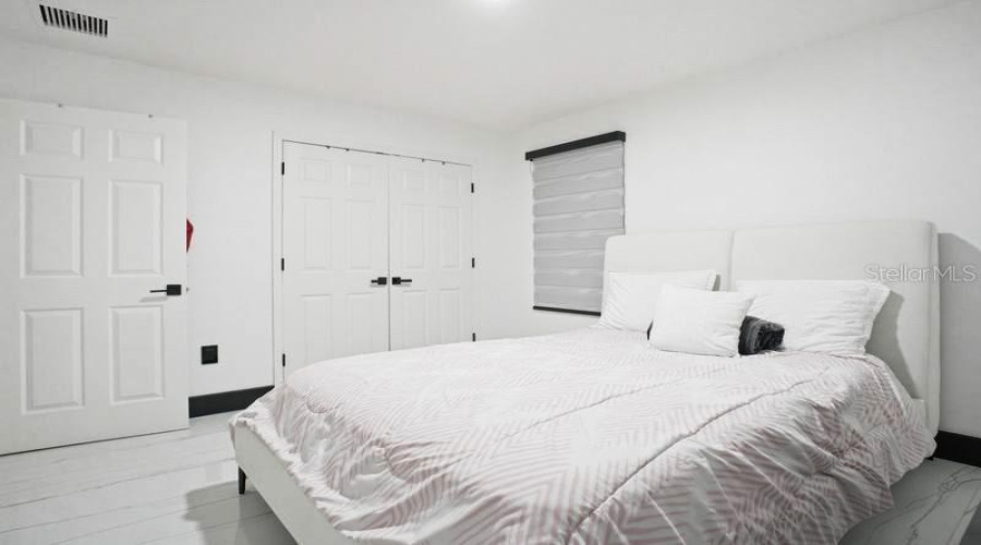 KISSIMMEE, Florida 34746, 5 Bedrooms Bedrooms, ,3 BathroomsBathrooms,Residential,For Sale,RAINIER,0,MFRS5144514