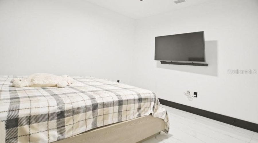 KISSIMMEE, Florida 34746, 5 Bedrooms Bedrooms, ,3 BathroomsBathrooms,Residential,For Sale,RAINIER,0,MFRS5144514