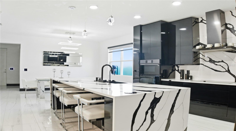 KISSIMMEE, Florida 34746, 5 Bedrooms Bedrooms, ,3 BathroomsBathrooms,Residential,For Sale,RAINIER,0,MFRS5144514