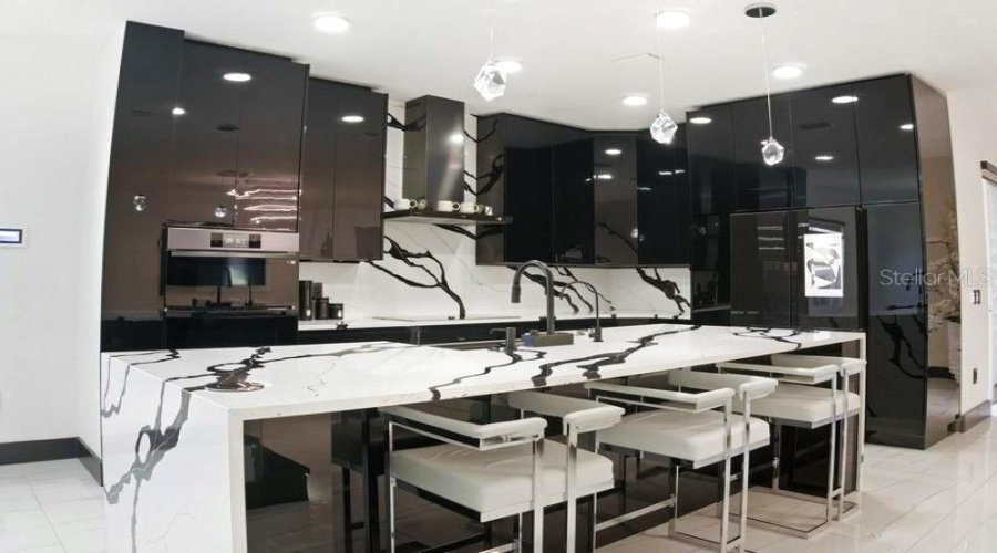 KISSIMMEE, Florida 34746, 5 Bedrooms Bedrooms, ,3 BathroomsBathrooms,Residential,For Sale,RAINIER,0,MFRS5144514