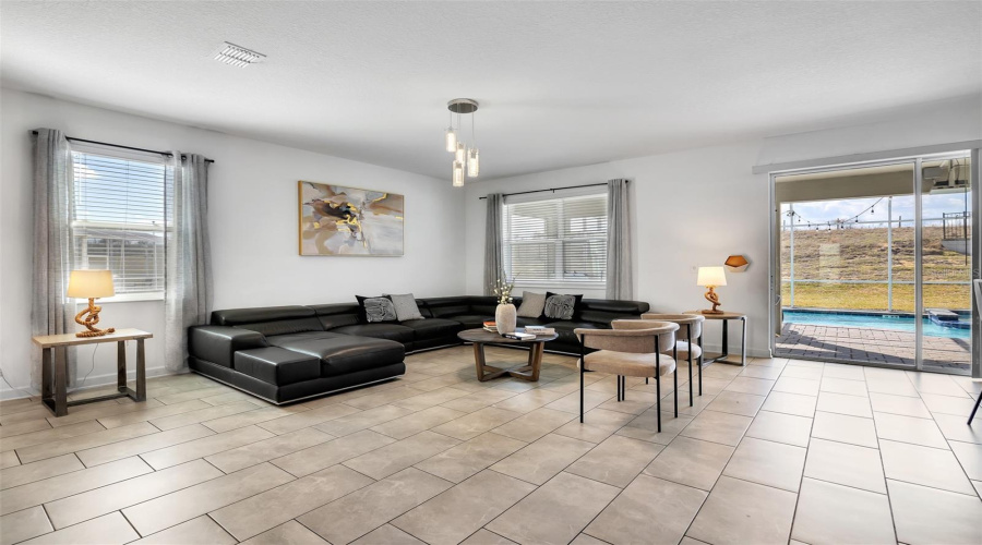 DAVENPORT, Florida 33896, 8 Bedrooms Bedrooms, ,5 BathroomsBathrooms,Residential,For Sale,SOMMERSET HILLS,0,MFRO6384809