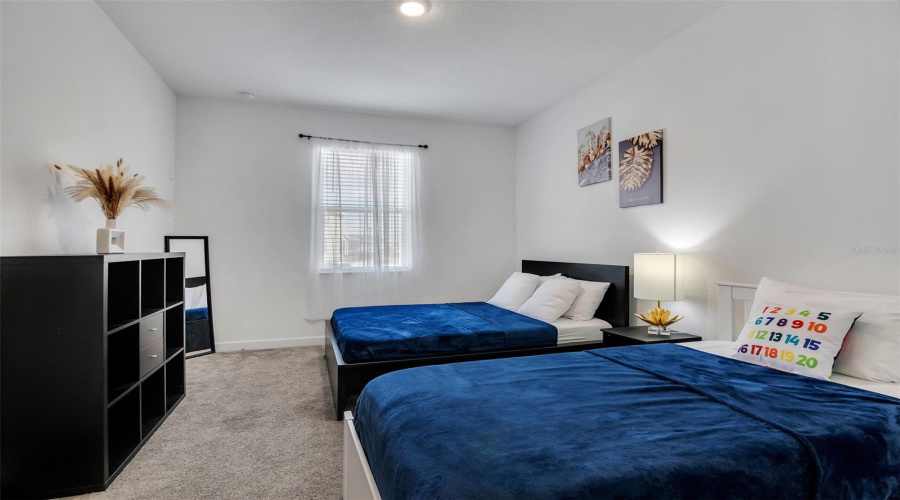 DAVENPORT, Florida 33896, 8 Bedrooms Bedrooms, ,5 BathroomsBathrooms,Residential,For Sale,SOMMERSET HILLS,0,MFRO6384809