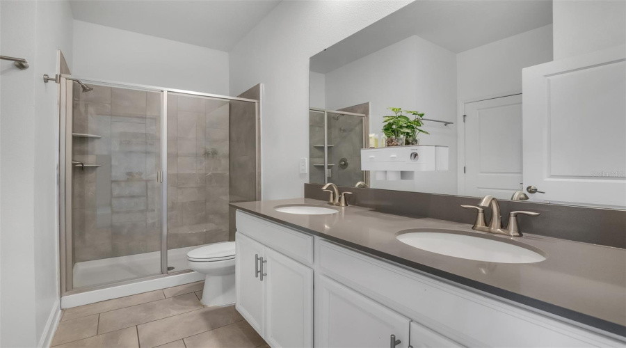 DAVENPORT, Florida 33896, 8 Bedrooms Bedrooms, ,5 BathroomsBathrooms,Residential,For Sale,SOMMERSET HILLS,0,MFRO6384809