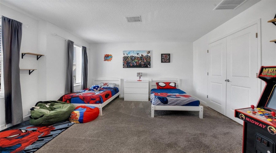 DAVENPORT, Florida 33896, 8 Bedrooms Bedrooms, ,5 BathroomsBathrooms,Residential,For Sale,SOMMERSET HILLS,0,MFRO6384809