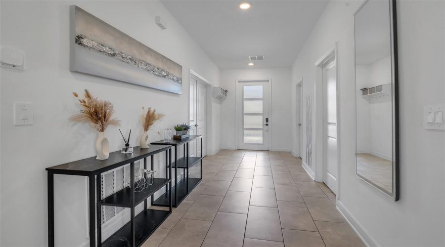 DAVENPORT, Florida 33896, 8 Bedrooms Bedrooms, ,5 BathroomsBathrooms,Residential,For Sale,SOMMERSET HILLS,0,MFRO6384809