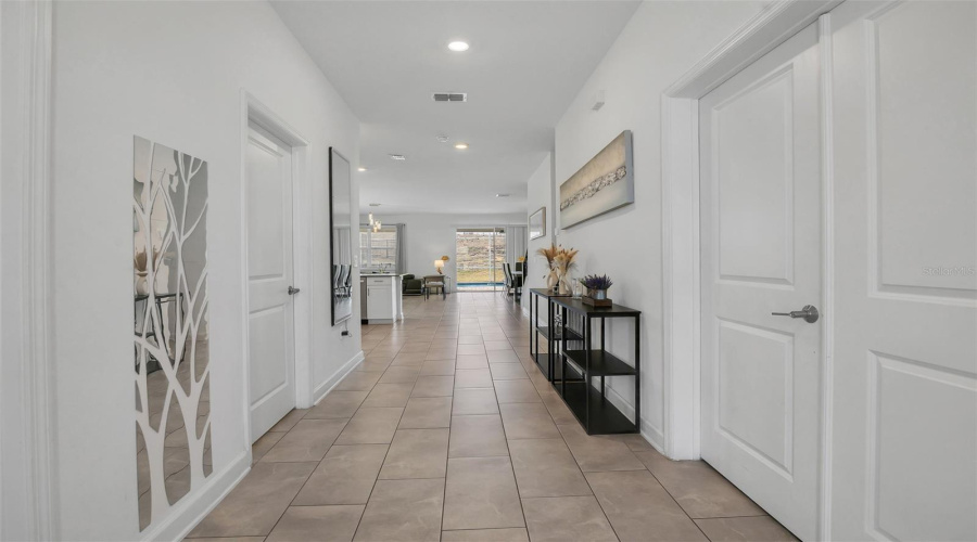 DAVENPORT, Florida 33896, 8 Bedrooms Bedrooms, ,5 BathroomsBathrooms,Residential,For Sale,SOMMERSET HILLS,0,MFRO6384809