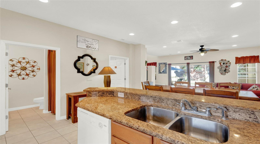 KISSIMMEE, Florida 34747, 3 Bedrooms Bedrooms, ,2 BathroomsBathrooms,Residential,For Sale,YELLOW LANTANA,0,MFRO6282664