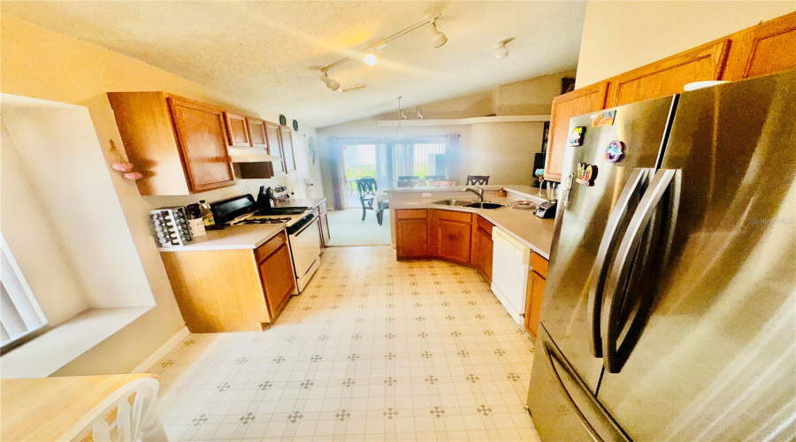 DAVENPORT, Florida 33837, 3 Bedrooms Bedrooms, ,2 BathroomsBathrooms,Residential,For Sale,NICHOLSON,0,MFRS5138086