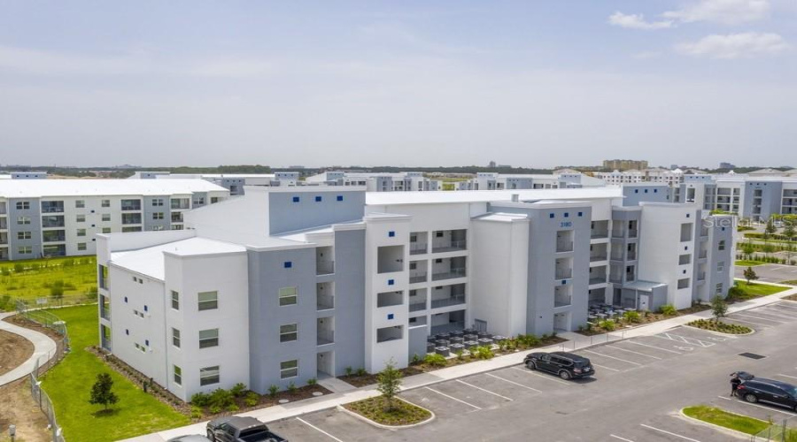 KISSIMMEE, Florida 34746, 2 Bedrooms Bedrooms, ,2 BathroomsBathrooms,Residential,For Sale,PARADOX CIRCLE,0,MFRO6187509