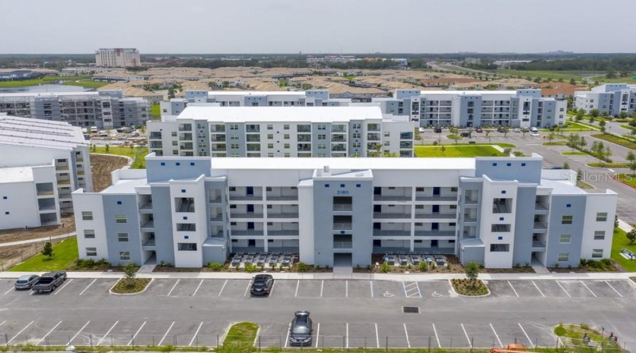 KISSIMMEE, Florida 34746, 2 Bedrooms Bedrooms, ,2 BathroomsBathrooms,Residential,For Sale,PARADOX CIRCLE,0,MFRO6187509