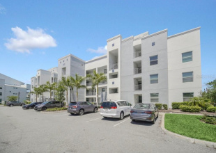 KISSIMMEE, Florida 34746, 2 Bedrooms Bedrooms, ,2 BathroomsBathrooms,Residential,For Sale,CLOCK TOWER DR,0,MFRO6187386