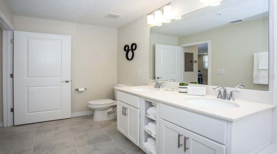 KISSIMMEE, Florida 34746, 2 Bedrooms Bedrooms, ,2 BathroomsBathrooms,Residential,For Sale,CLOCK TOWER DR,0,MFRO6187386
