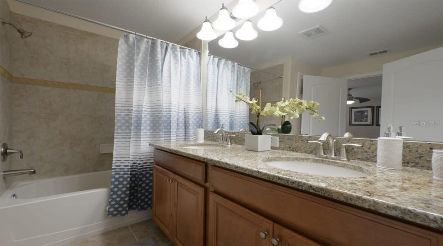 KISSIMMEE, Florida 34746, 4 Bedrooms Bedrooms, ,3 BathroomsBathrooms,Residential,For Sale,CLOCK TOWER,0,MFRO6279626