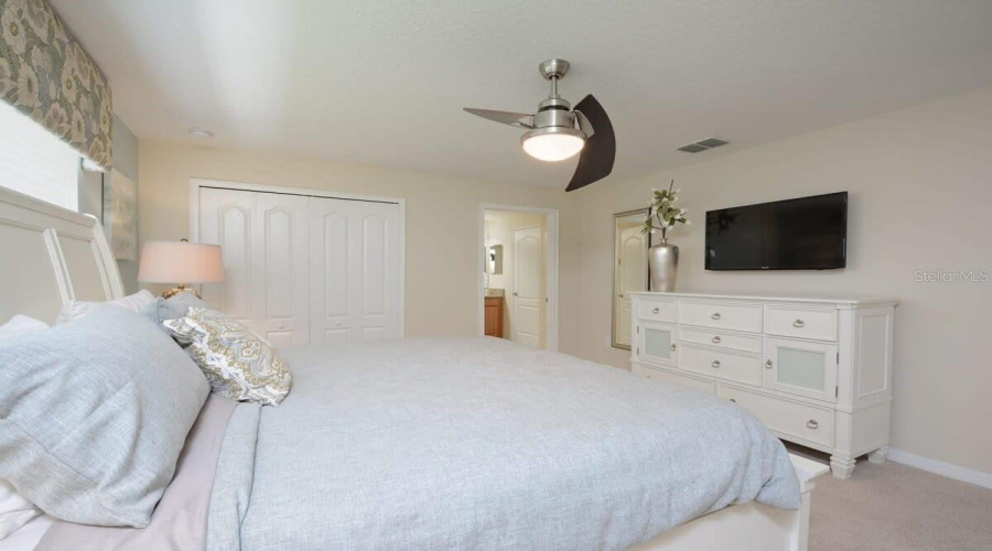 KISSIMMEE, Florida 34746, 4 Bedrooms Bedrooms, ,3 BathroomsBathrooms,Residential,For Sale,CLOCK TOWER,0,MFRO6279626