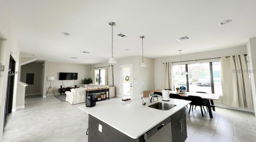 DAVENPORT, Florida 33896, 3 Bedrooms Bedrooms, ,3 BathroomsBathrooms,Residential,For Sale,VILLA DOMANI,0,MFRS5133068