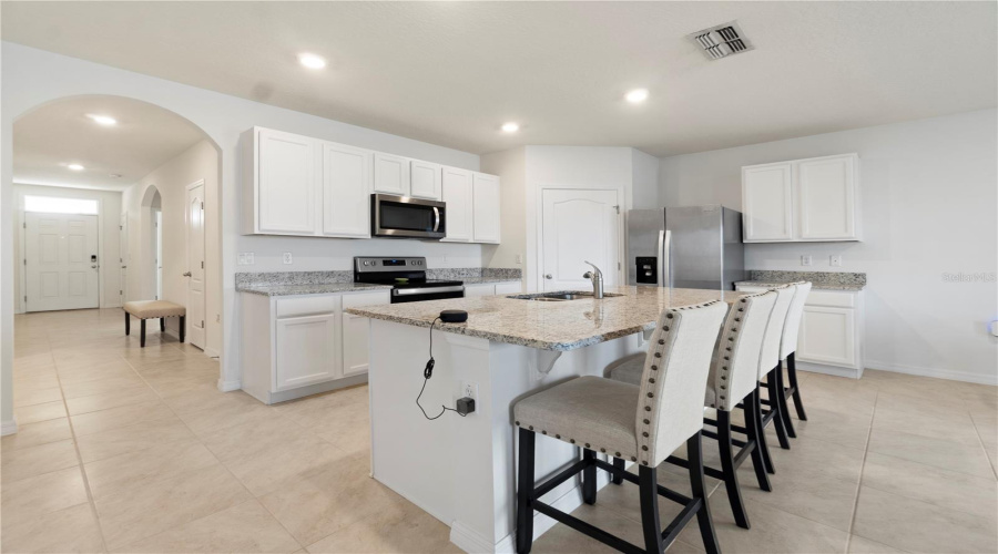 DAVENPORT, Florida 33837, 4 Bedrooms Bedrooms, ,2 BathroomsBathrooms,Residential,For Sale,BROOKLET,0,MFRO6384294