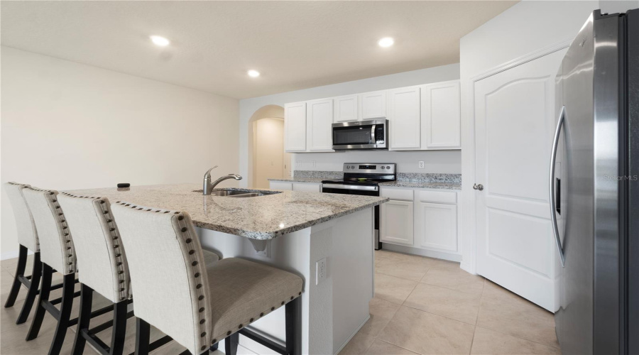 DAVENPORT, Florida 33837, 4 Bedrooms Bedrooms, ,2 BathroomsBathrooms,Residential,For Sale,BROOKLET,0,MFRO6384294