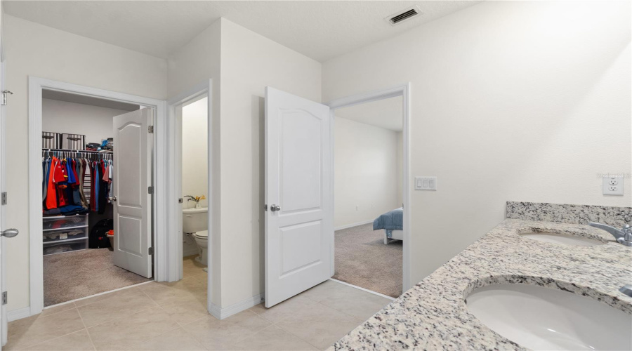 DAVENPORT, Florida 33837, 4 Bedrooms Bedrooms, ,2 BathroomsBathrooms,Residential,For Sale,BROOKLET,0,MFRO6384294