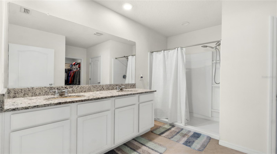 DAVENPORT, Florida 33837, 4 Bedrooms Bedrooms, ,2 BathroomsBathrooms,Residential,For Sale,BROOKLET,0,MFRO6384294