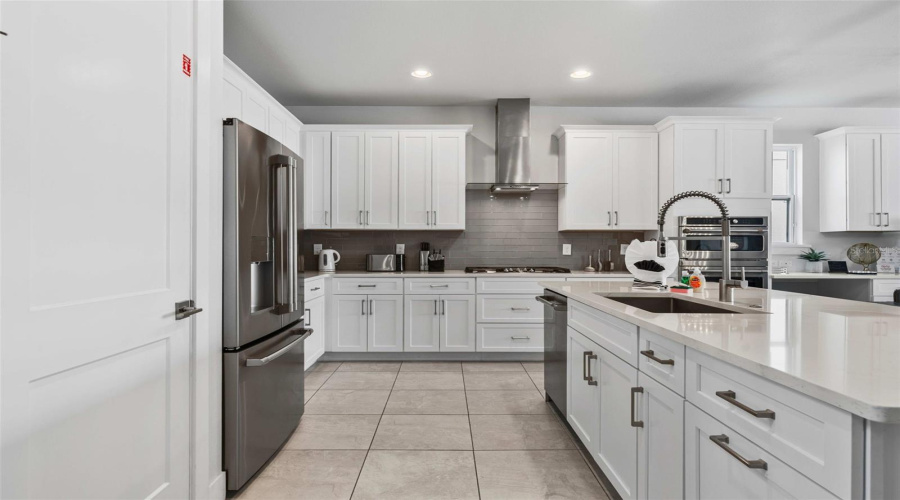 REUNION, Florida 34747, 6 Bedrooms Bedrooms, ,5 BathroomsBathrooms,Residential,For Sale,GATHERING,0,MFRO6385295