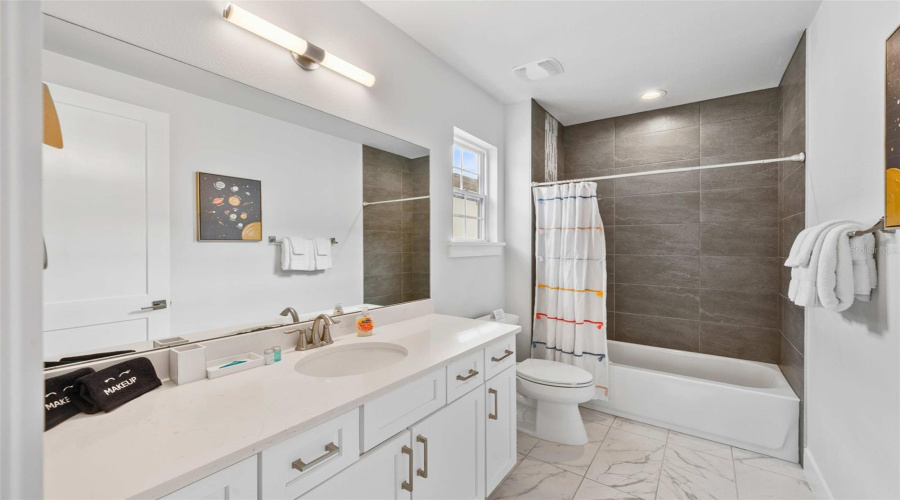 REUNION, Florida 34747, 6 Bedrooms Bedrooms, ,5 BathroomsBathrooms,Residential,For Sale,GATHERING,0,MFRO6385295