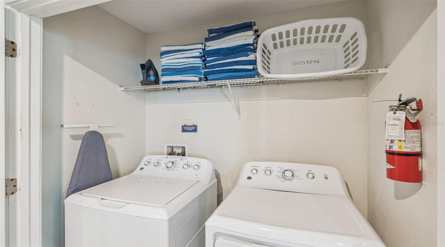 DAVENPORT, Florida 33896, 9 Bedrooms Bedrooms, ,5 BathroomsBathrooms,Residential,For Sale,STINGER,0,MFRS5144582