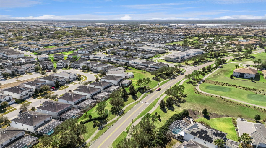 DAVENPORT, Florida 33896, 9 Bedrooms Bedrooms, ,5 BathroomsBathrooms,Residential,For Sale,STINGER,0,MFRS5144582