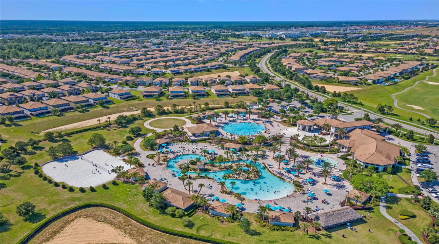 DAVENPORT, Florida 33896, 9 Bedrooms Bedrooms, ,5 BathroomsBathrooms,Residential,For Sale,STINGER,0,MFRS5144582