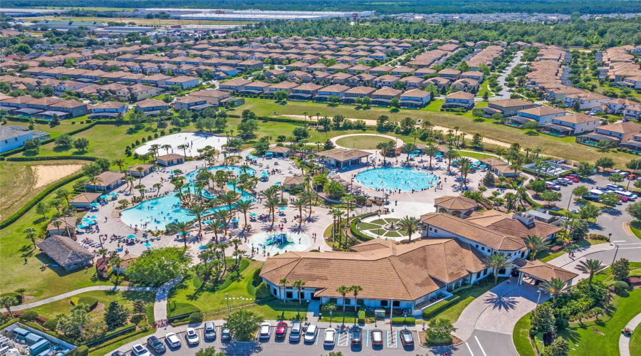 DAVENPORT, Florida 33896, 9 Bedrooms Bedrooms, ,5 BathroomsBathrooms,Residential,For Sale,STINGER,0,MFRS5144582